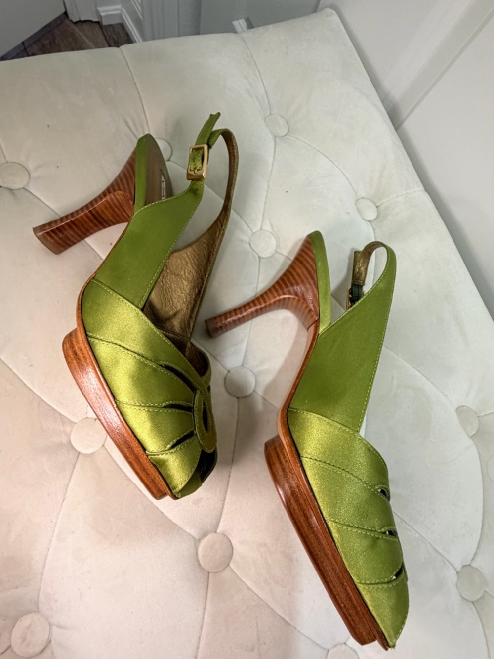 Via Spiga Green Satin Peep-Toe Slingback Heels - Picture 3 of 6